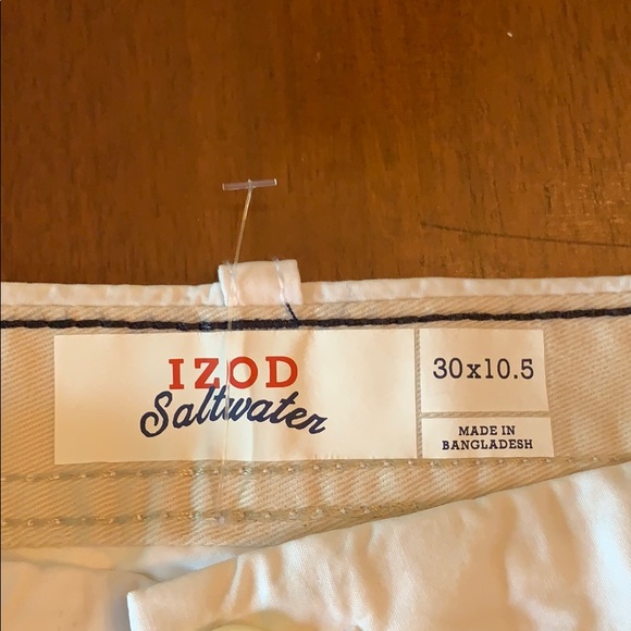 IZOD Saltwater Shorts - Picture 2 of 4